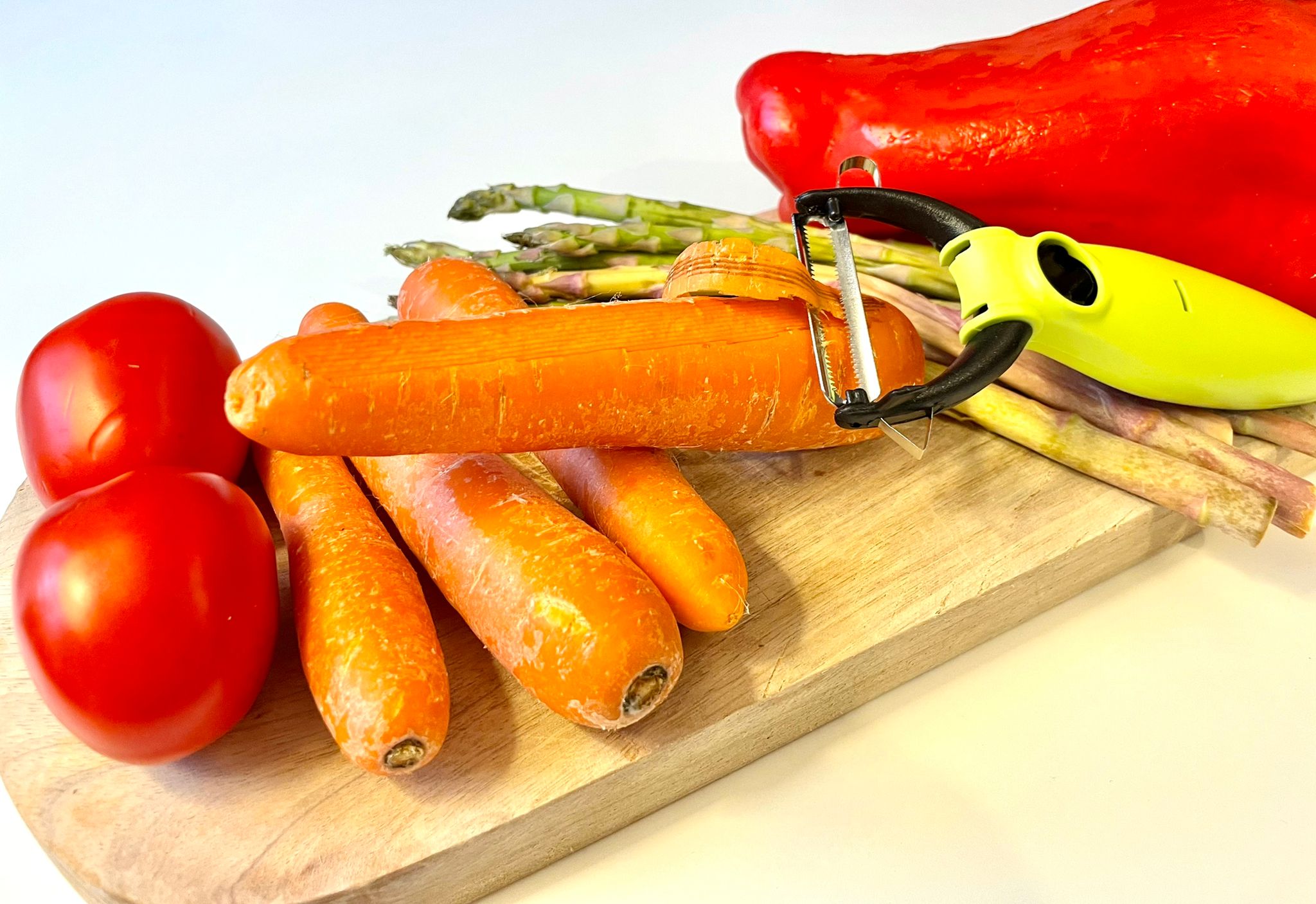 L'éplucheur peaux fines pour peler vos fruits et légumes le plus